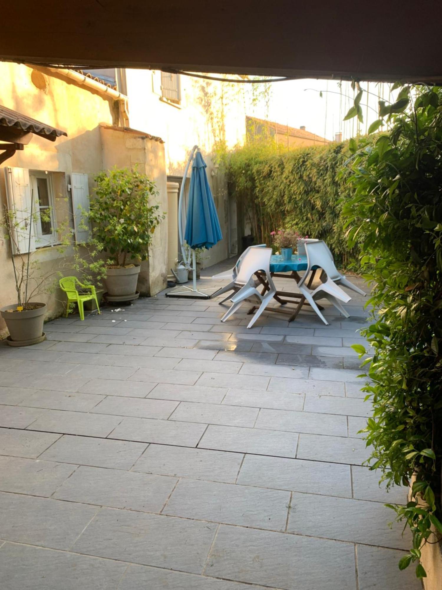 Les 5 Timbres Villa Montpellier-de-Medillan Exterior photo