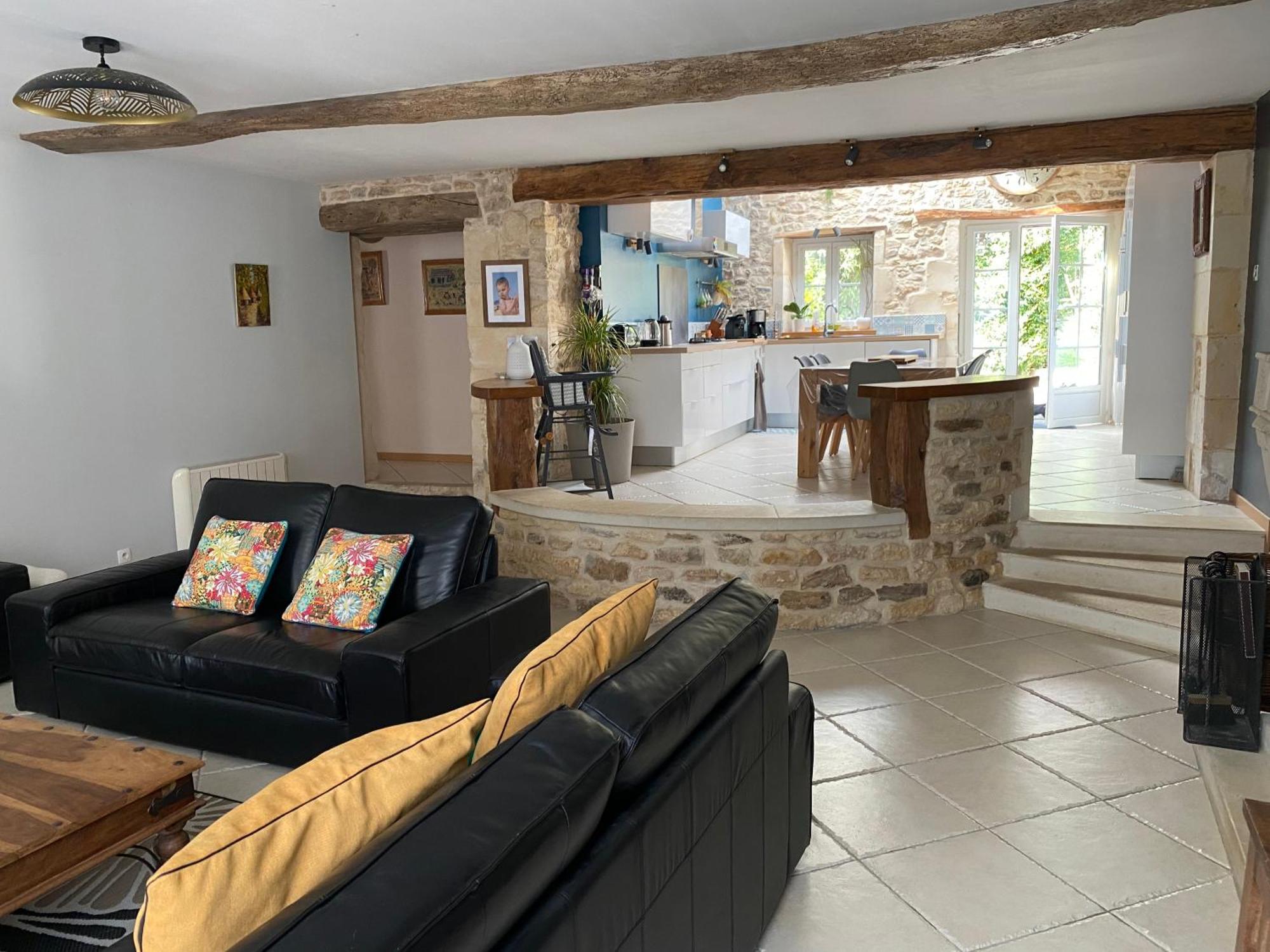 Les 5 Timbres Villa Montpellier-de-Medillan Exterior photo